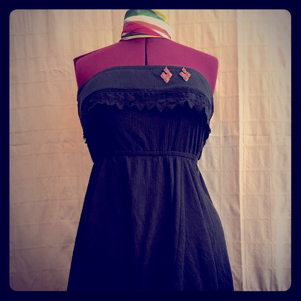 Almost Famous Umpire Waist Strapless Sundress